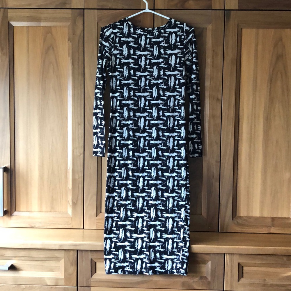 Stretchy midi-dress